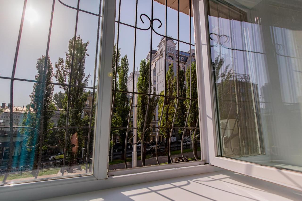 Big Jacuzzi , Sauna , Khreshchatyk Apartments كييف المظهر الخارجي الصورة